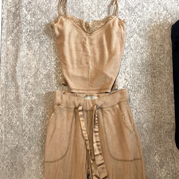 Abercrombie & Fitch Other - Abercrombie camel 2 piece  Pajama lounge  set